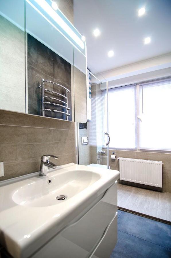 Amazing Apartment In The Center Of Kiev Esterno foto