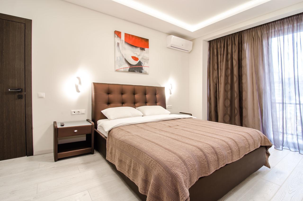 Amazing Apartment In The Center Of Kiev Esterno foto