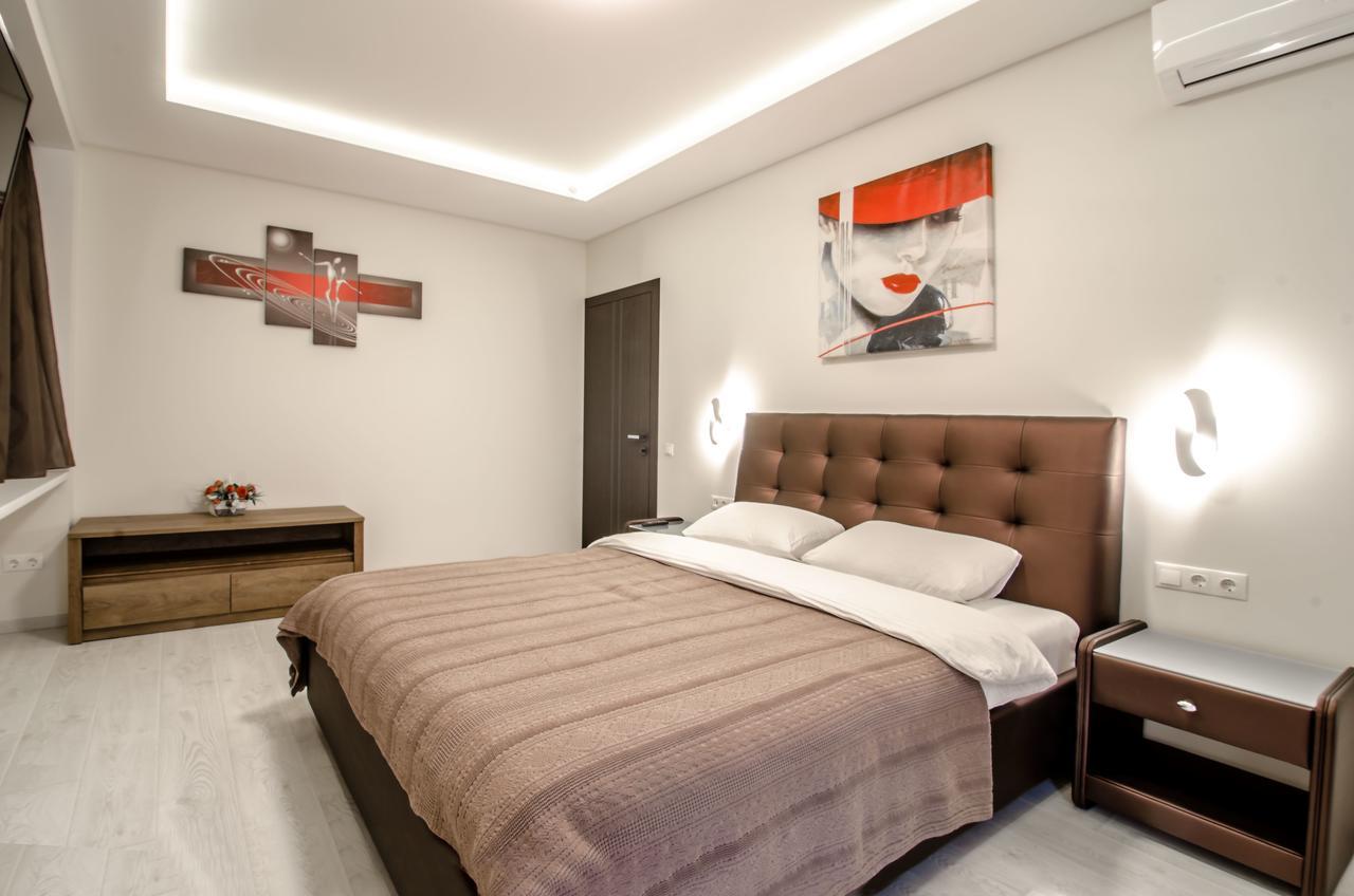 Amazing Apartment In The Center Of Kiev Esterno foto